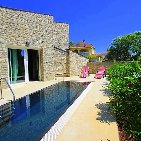 Villa Villas