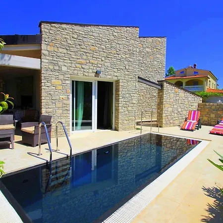 Villa Villas