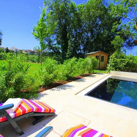 Villa Villas *
